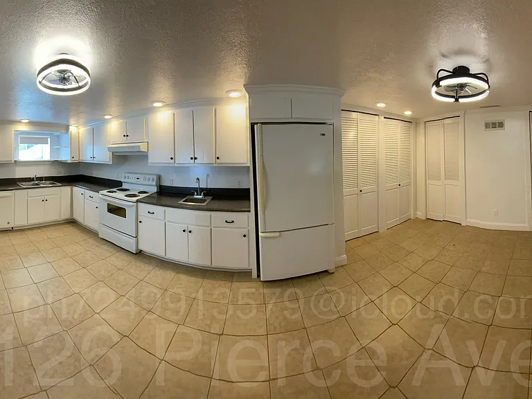 126 Pierce Ave — Photo 3