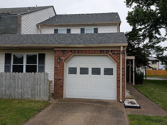 3rd image of 4515 Sir Johns Ln