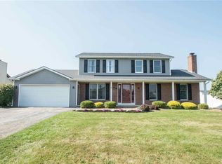65 Crystal Creek Dr, Rochester, NY 14612