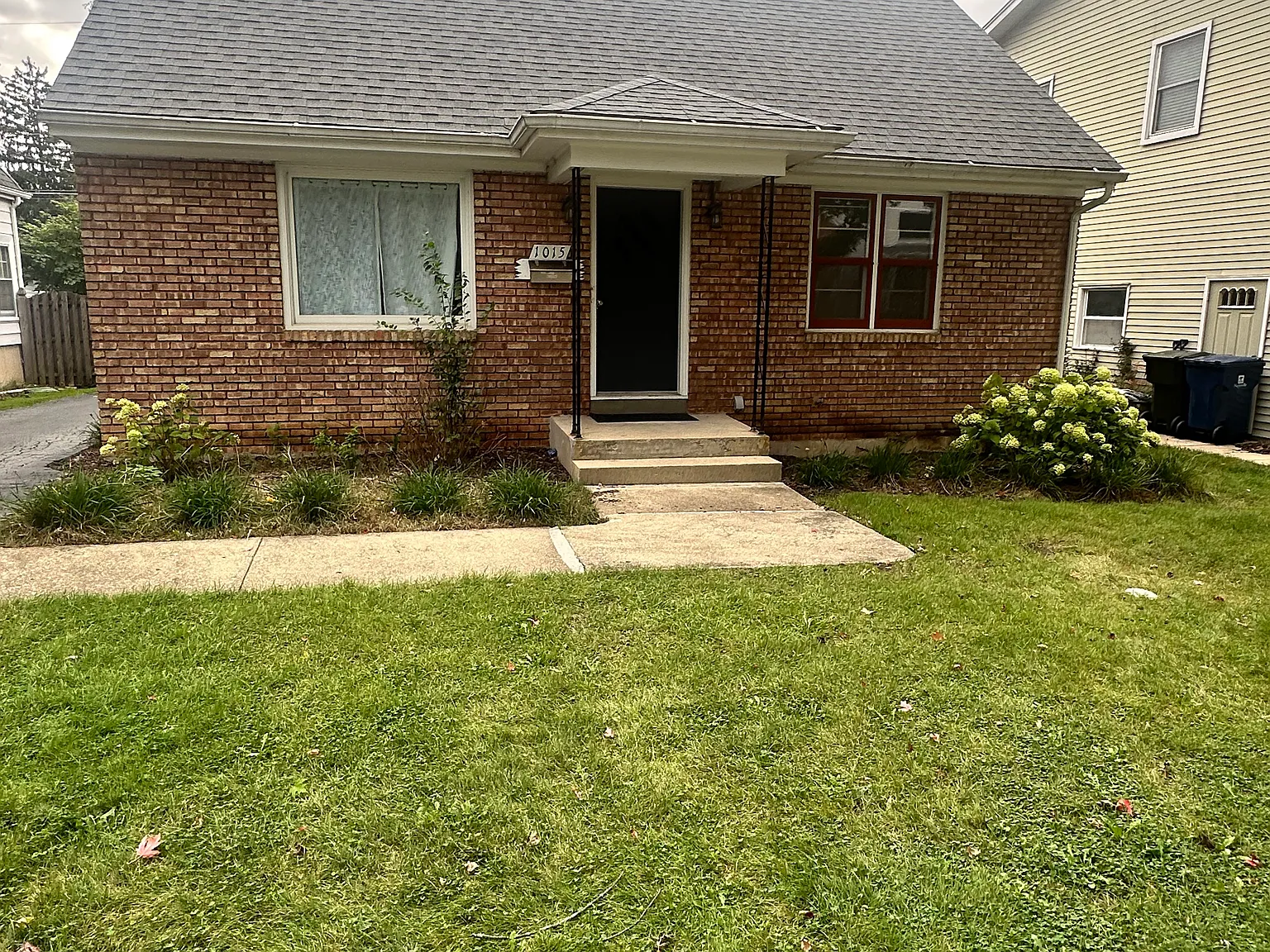1015 N Main St — Photo 1