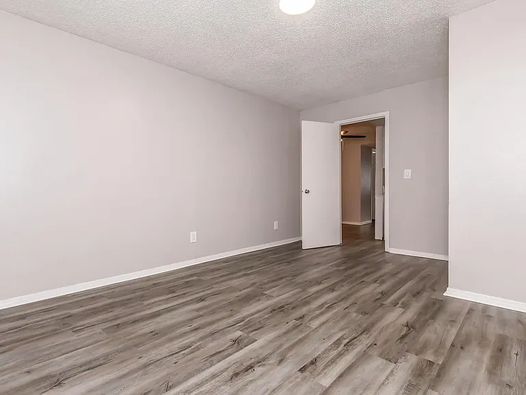 5107 N Hammond Ave — Photo 20