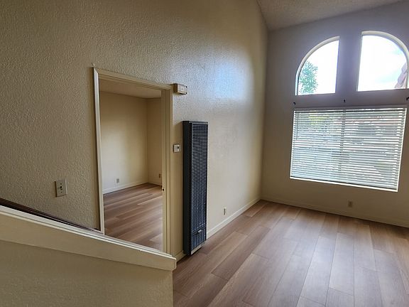 3rd image of 4080 Porte La Paz Unit 13