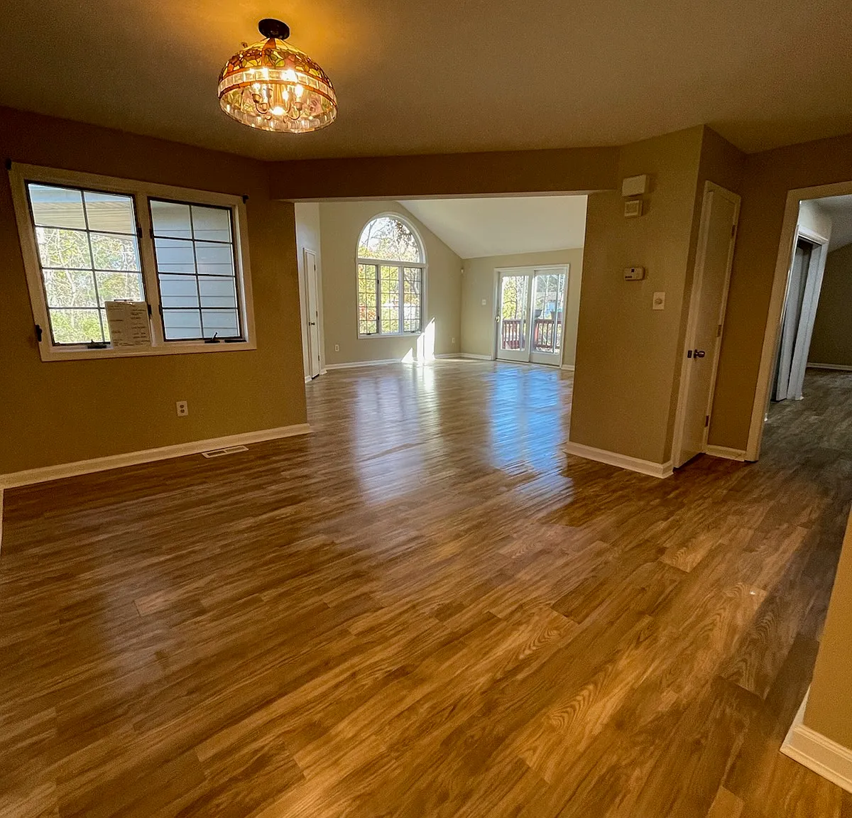 2 bed, 1800 sqft, $2,650 — Photo 3
