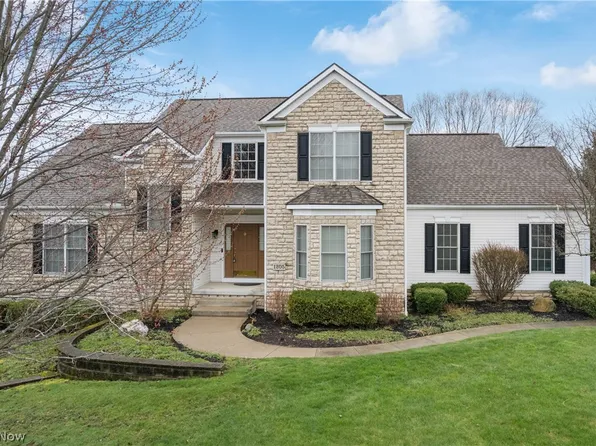 1205 Jonah Dr, Akron, OH 44321