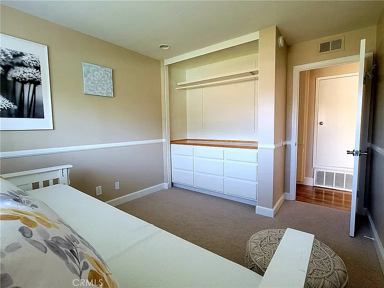 5155 Thorn Tree Ln — Photo 7