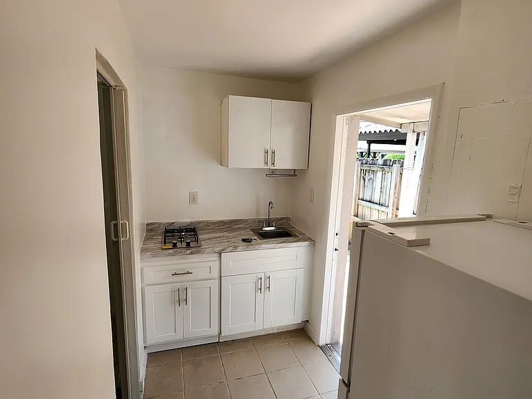 SW 136th Ct — Photo 9