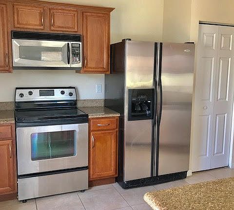 3rd image of 2042 SW Providence Pl