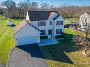 199 Dorchester Dr, Falling Waters, WV 25419