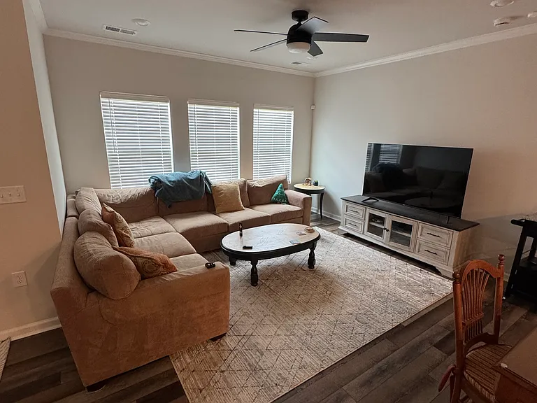 5138 Anamosa St — Photo 1