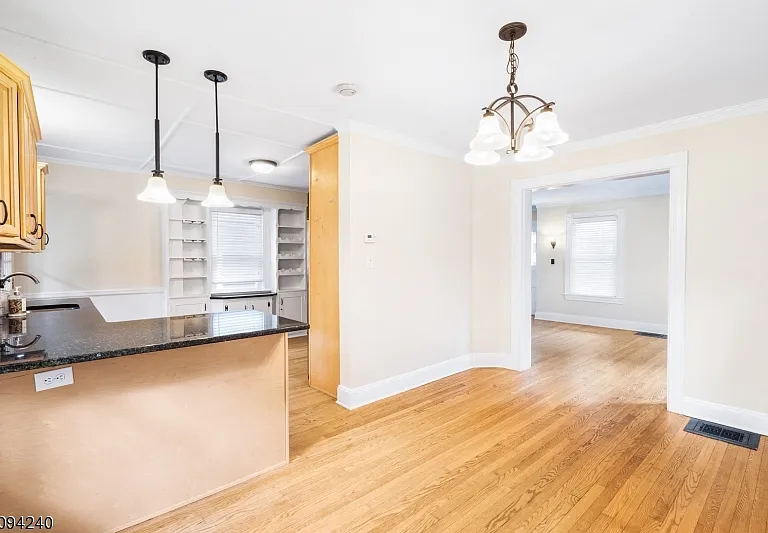 106 Western Ave — Photo 12