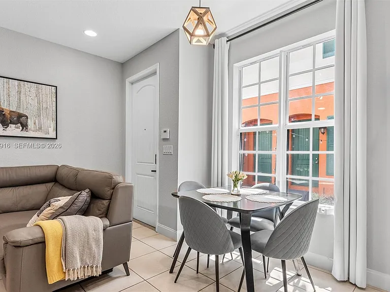 712 SW 2nd Way #712 — Photo 9