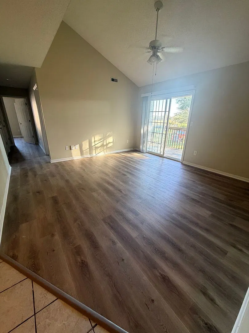 The Hill - 3 bed 2 bath — Photo 1