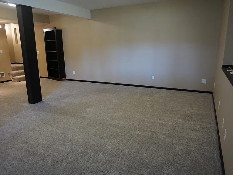 1403 Nottingham Dr — Photo 33