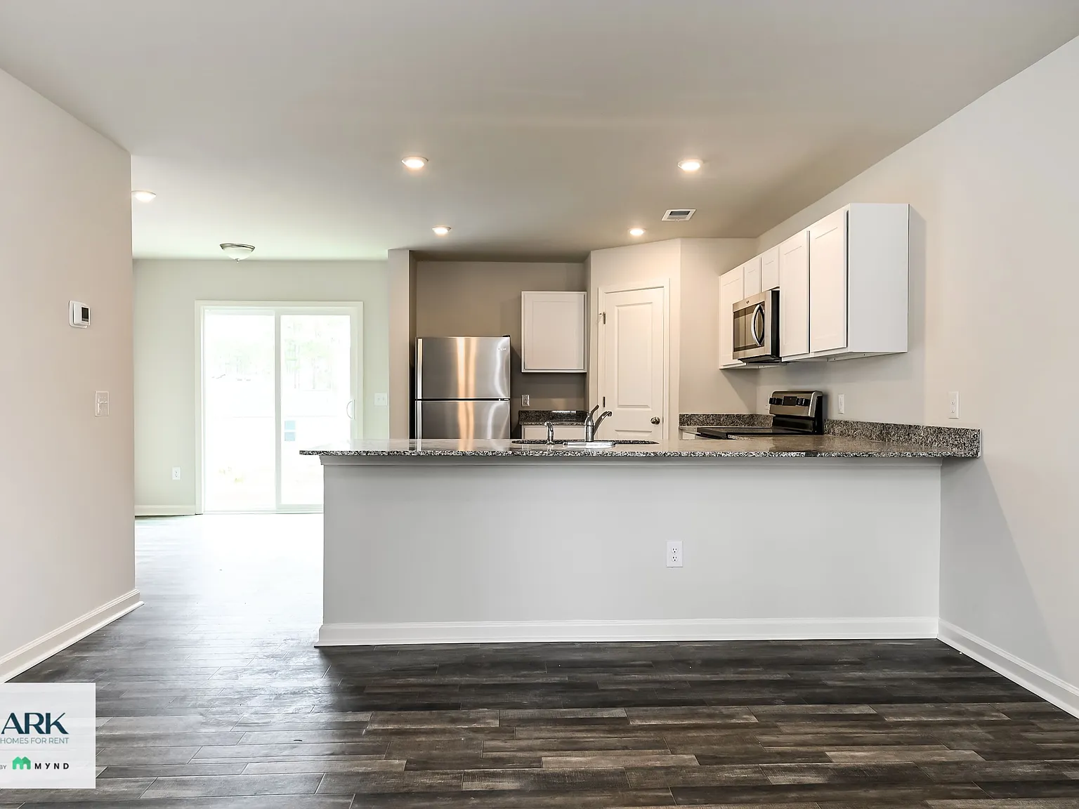 4 bed, 3.0 bath, 1774 sqft, $2,199 — Photo 3