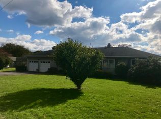 6 Head Of The Neck Rd, Eastport, NY 11941