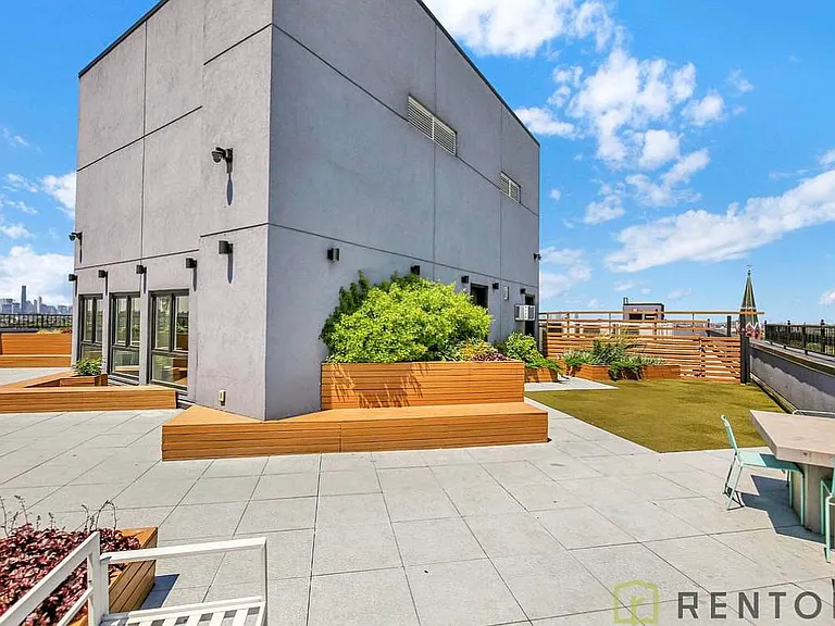 1875 Atlantic Ave #3J — Photo 12