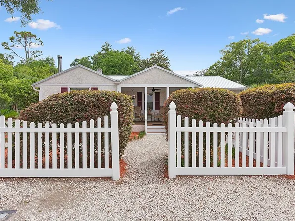139 McIntosh Ave, Saint Simons Island, GA 31522
