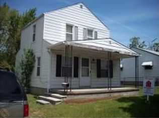 25604 Eureka Rd, Taylor, MI 48180