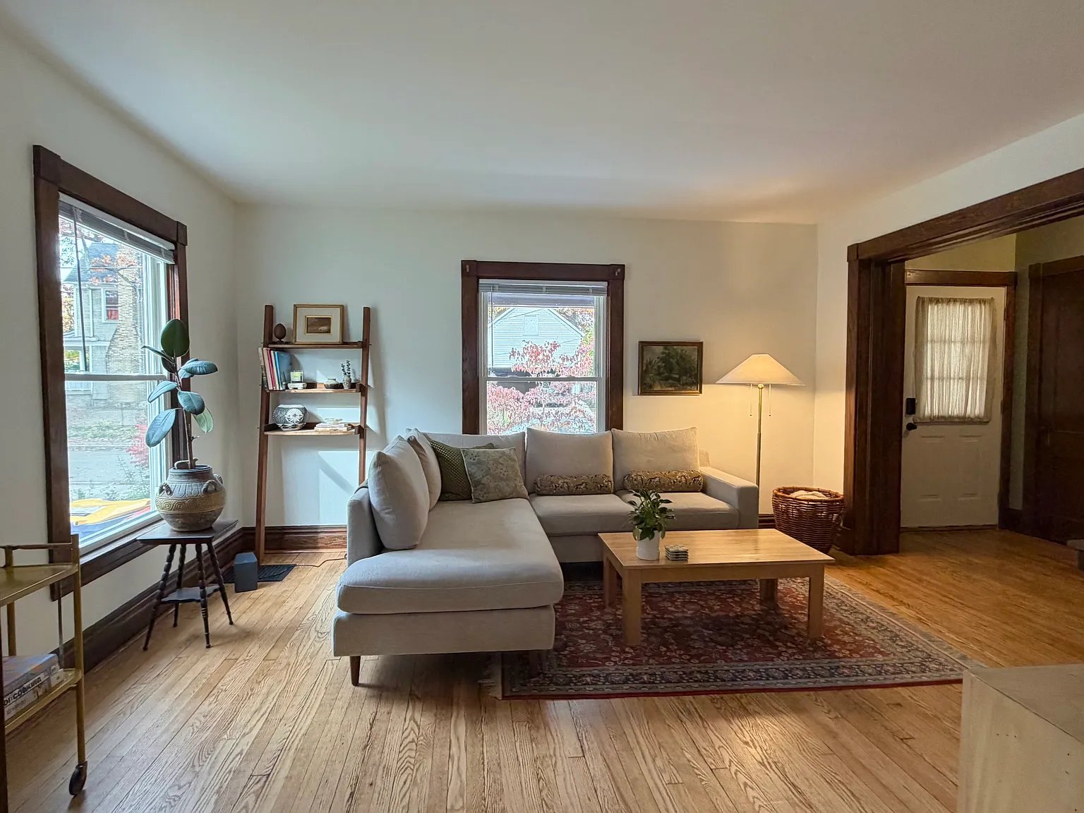 4 bed, 1728 sqft, $2,300 — Photo 3