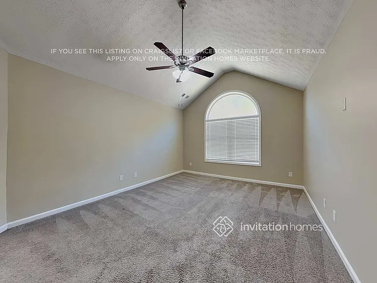 110 Parkway Dr — Photo 9