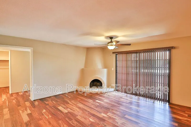 2 bed, 2.0 bath, 950 sqft, $1,545 — Photo 3