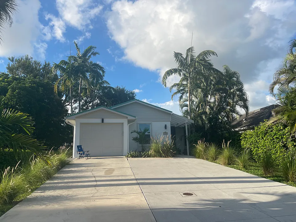 509 96th Ave N