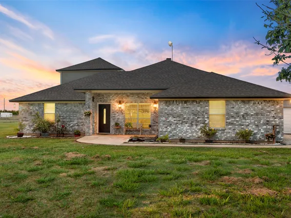 5330 Leroy Pkwy, West, TX 76691