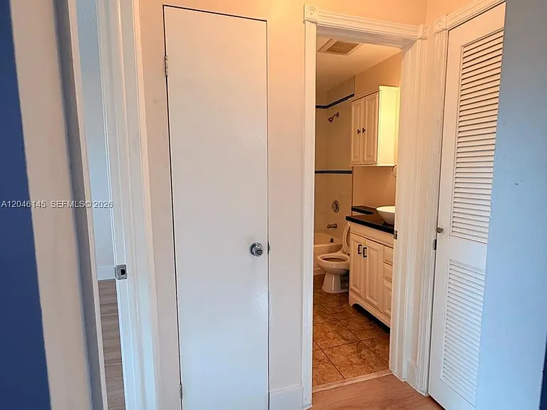 2832 Fillmore St #20 — Photo 12