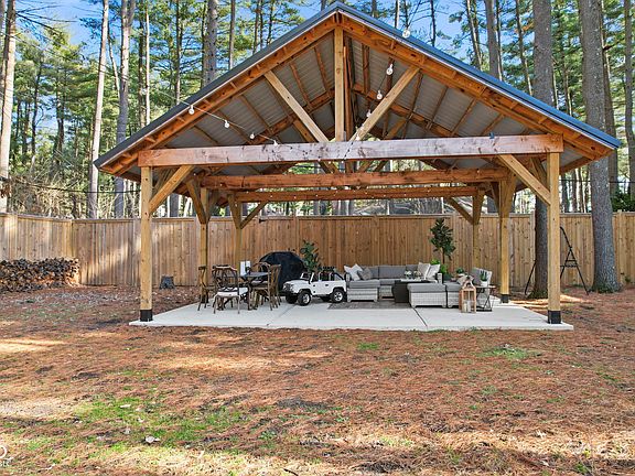 3rd image of 7643 Dean Rd