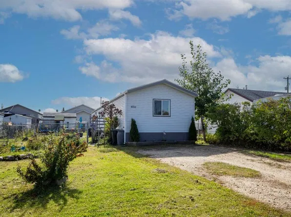 9711 N 103rd Ave, Grande Prairie County No. 1, AB T8X 5E9