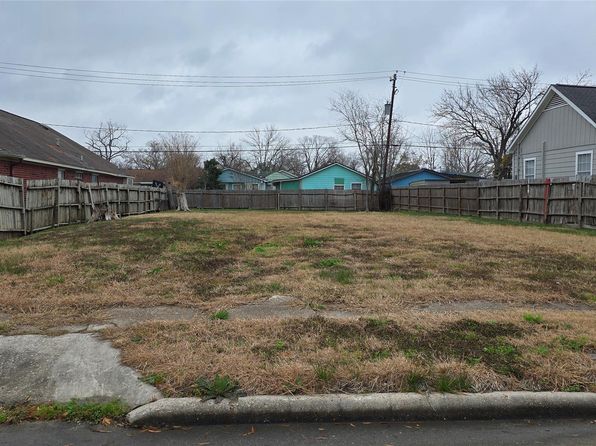 2503 North Ave, Pasadena, TX 77506