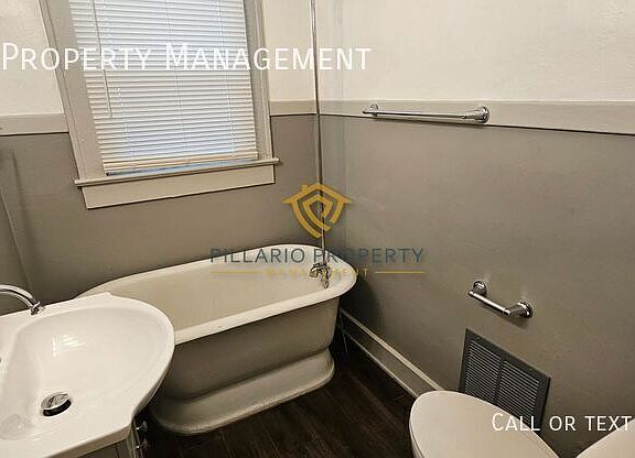 3rd image of 3709 Brookside Pkwy