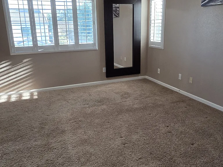 1013 Thompson Cir — Photo 5