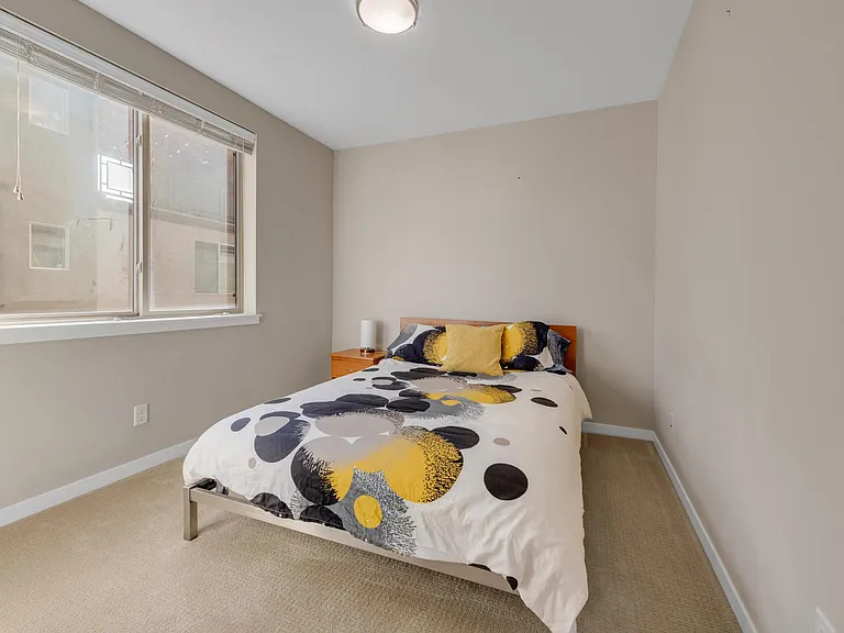 2250 W 31st Ave — Photo 30