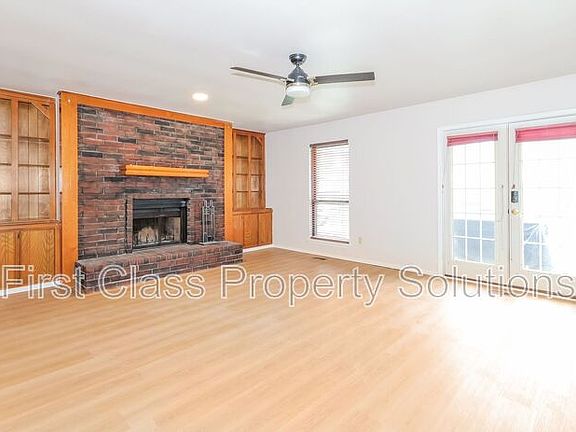 2nd image of 713 Sagebrush Pl