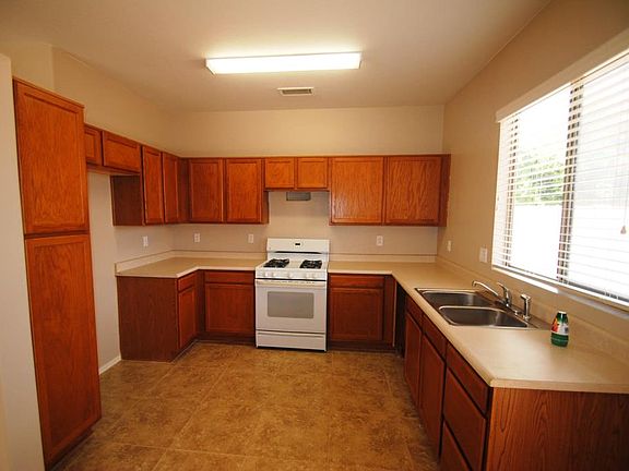 4th image of 11175 W Palm Ln