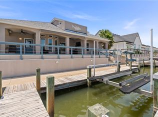 650 S Bay St, Aransas Pass, TX 78336