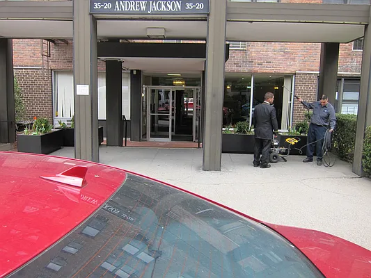 Rented by Realty 2000 Corp | media 10