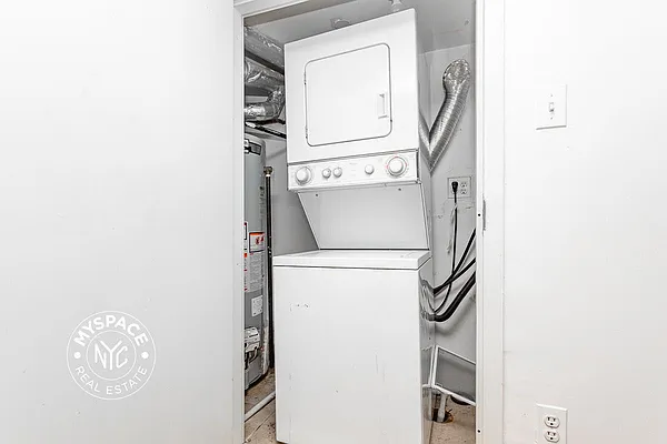 Rented by MySpaceNYC | media 18