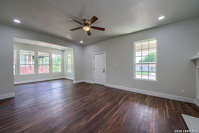 823 W French Pl — Photo 7