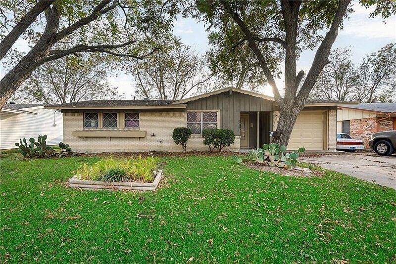 1st image of 2709 Catalina Dr