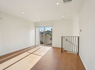 6162 1/2 Oak Crest Way, Los Angeles, CA 90042