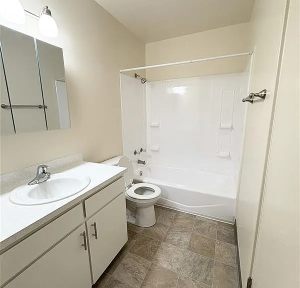 Country Crossing Apartments — Photo 18