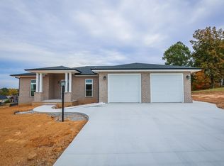 120 Overlook Dr, Paducah, KY 42003