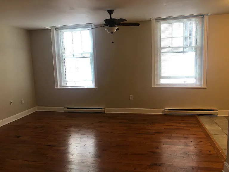 Huntington Apartments — Photo 67
