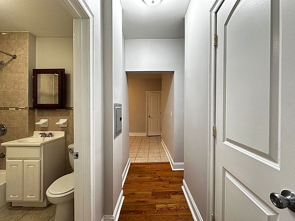 5th image of 67 Stuyvesant Ave #31