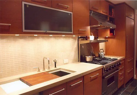 Sold by Century 21 Metropolitan | media 16