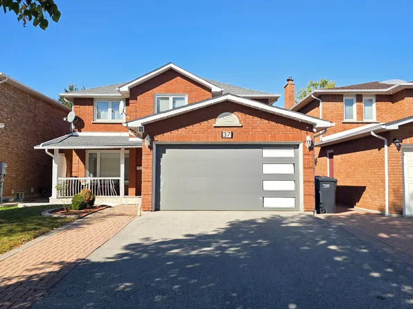 37 Coronation Cir, Brampton, ON L6Z 4B1