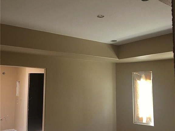 5th image of 14748 Hunters Grove Ave