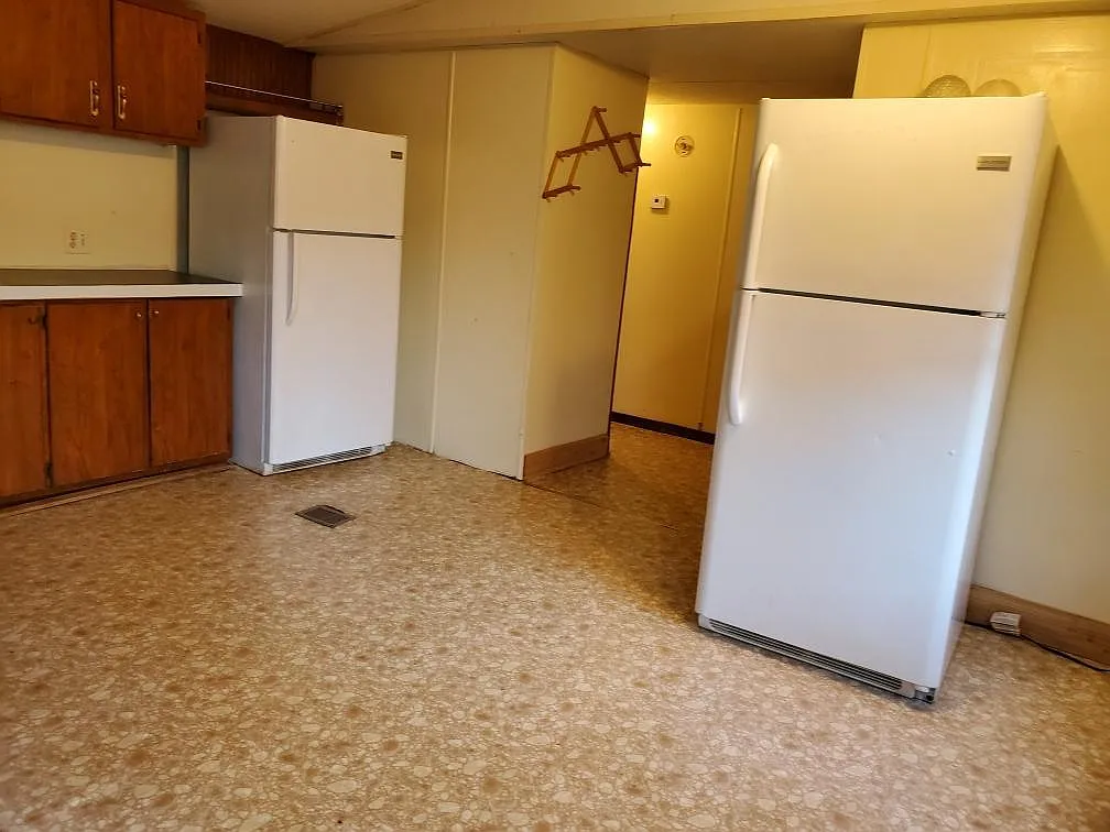 219 S Gate Dr — Photo 3